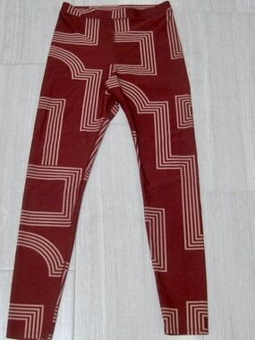 H&M Abstract Pattern, High Waist Leggings. Size L.